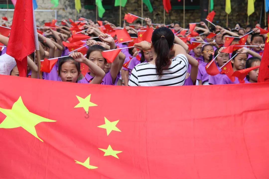 专业问答平台-我诈骗了网友两千五,他答应我不报警,但他要我还五千,要精神损失费,我又想私了怕流有案底!,-精准解答